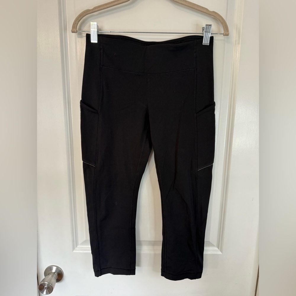 Lululemon Women’s Black Speed Up Crop Leggings - Size 4